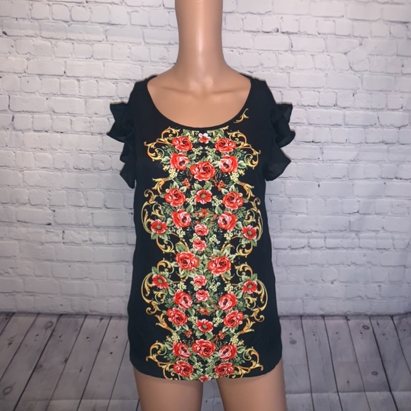 n/a Tops - Women’s Black & Flowered Blouse